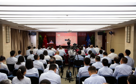 半岛（中国）隆重举行庆祝中国共产党成立103周年暨书记上党课主题活动